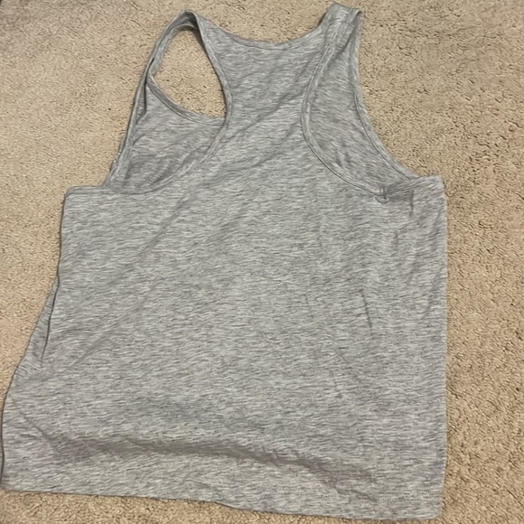 Champion tank top size medium - Picture 2 of 2